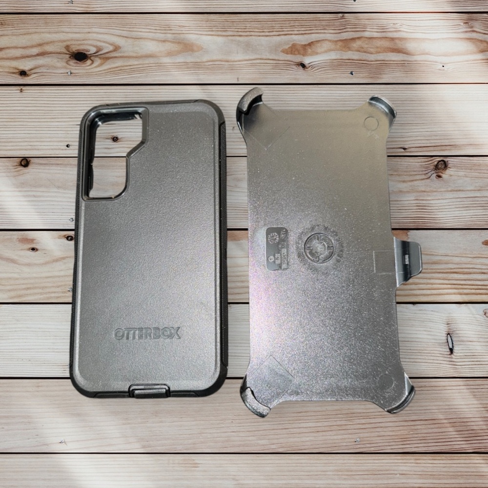 S 22 + Samsung Galaxy Black Phone Case with Holster